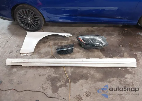 2016 Mercedes-Benz S 550 4Matic z USA, uszkodzony, nr VIN WDDUG8FB1GA207947